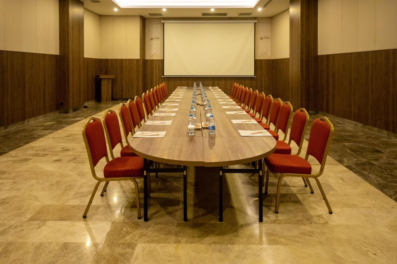 Extenso Hotel Gaziemir Екстер'єр фото