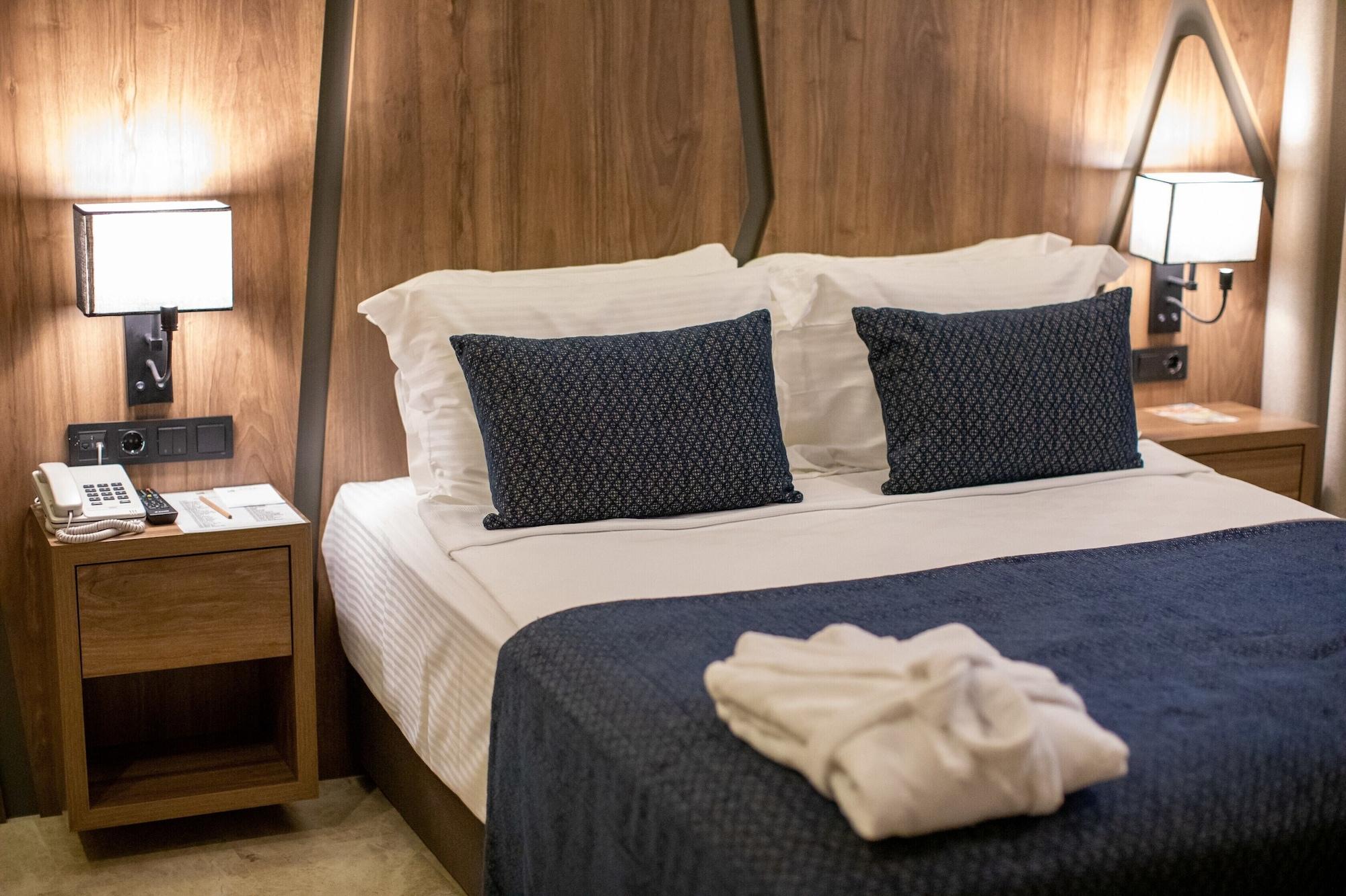 Extenso Hotel Gaziemir Екстер'єр фото
