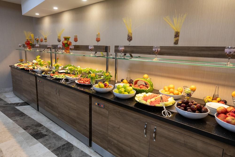 Extenso Hotel Gaziemir Екстер'єр фото