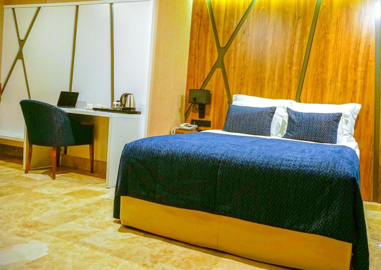 Extenso Hotel Gaziemir Екстер'єр фото